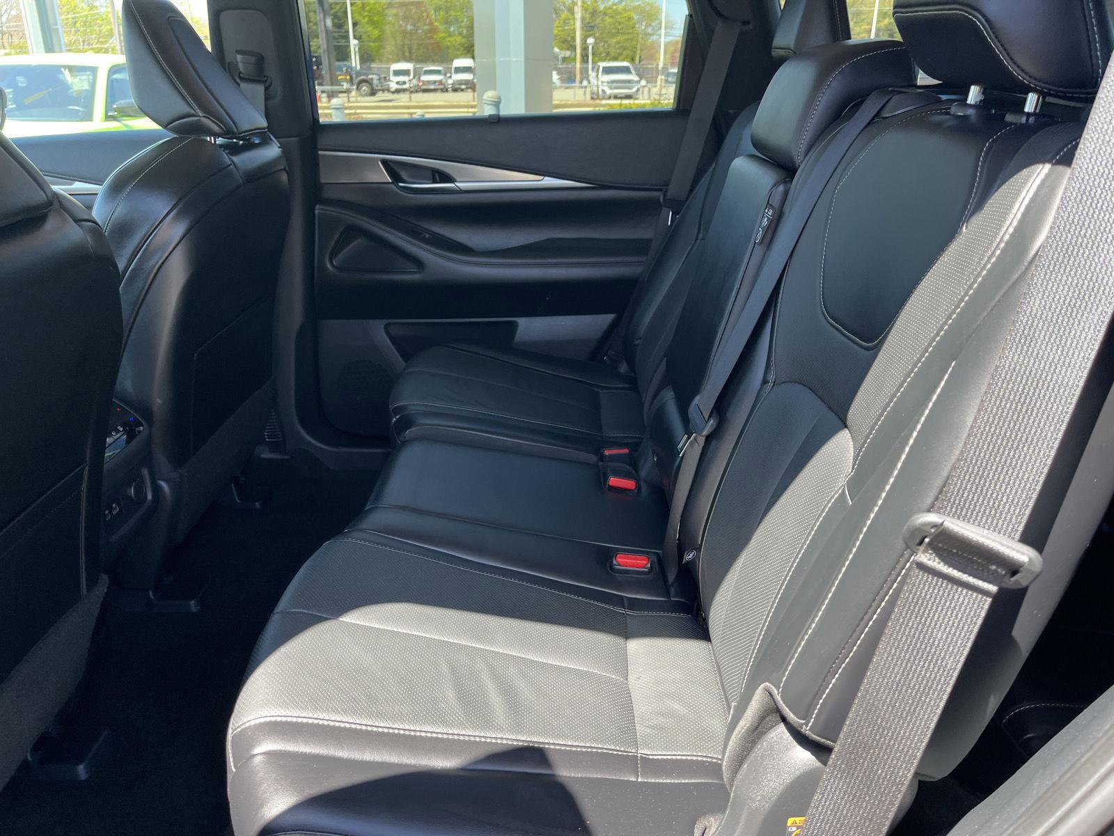 Certified 2023 INFINITI QX60 Luxe w/ Cargo Package AWD/4WD image 12