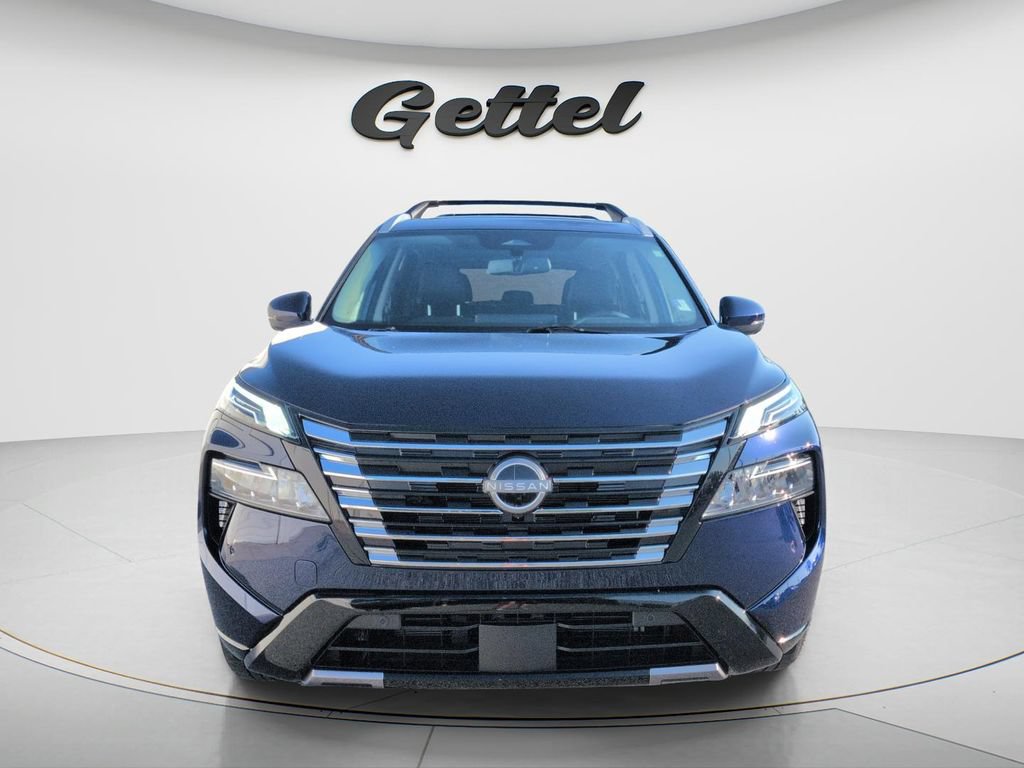 Certified 2025 Nissan Rogue Platinum FWD image 2