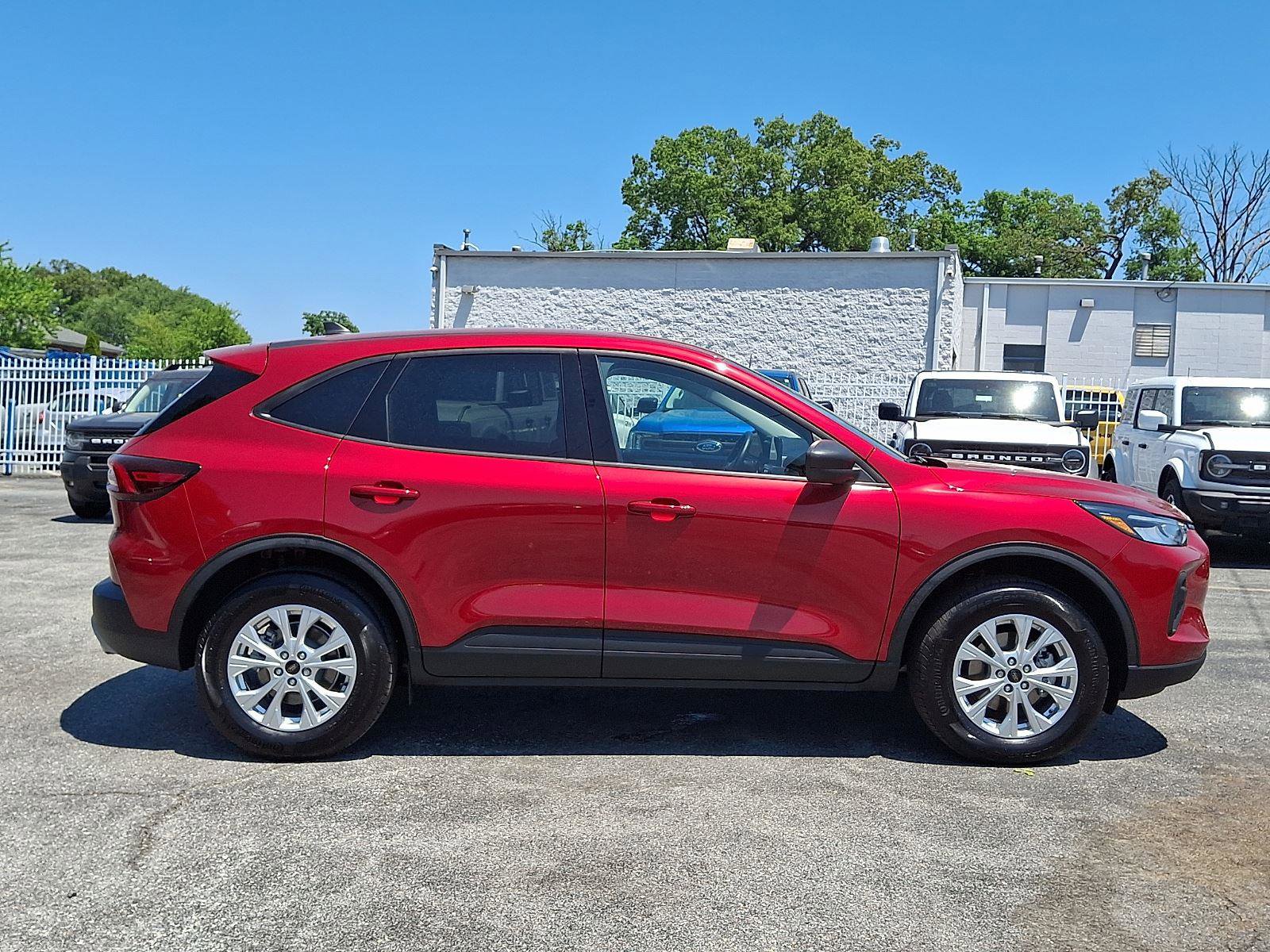Used 2026 Ford Escape Active w/ Cold Weather Package AWD/4WD image 7