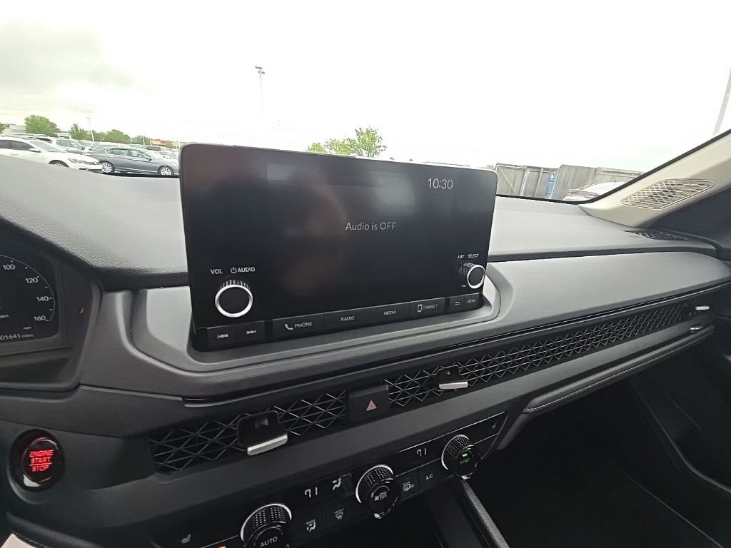 Certified 2025 Honda Accord SE image 18