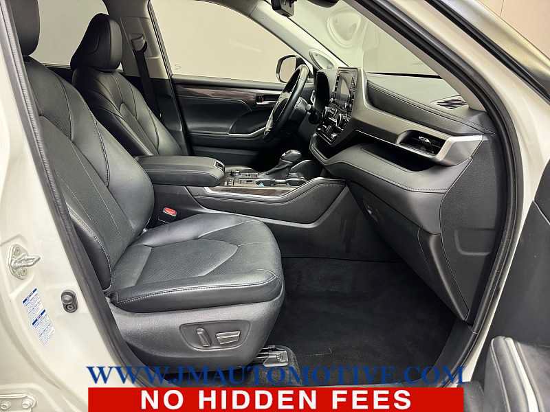Used 2021 Toyota Highlander Limited AWD/4WD image 23