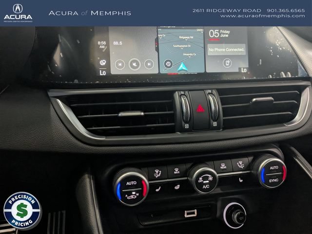 Used 2025 Alfa Romeo Giulia AWD w/ Driving Assist Package image 19