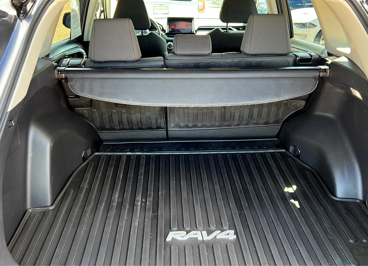 Used 2023 Toyota RAV4 LE image 18