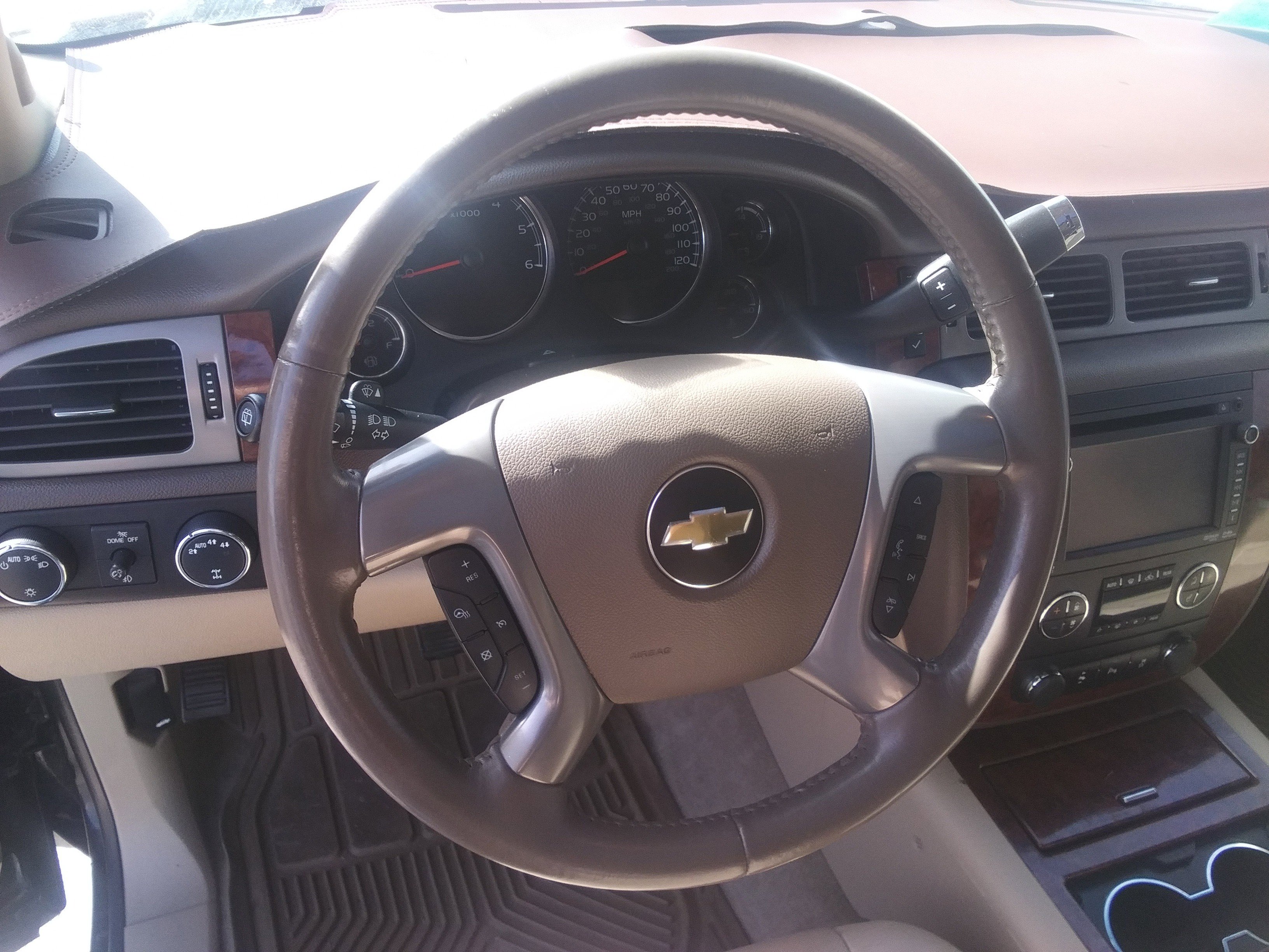 Used 2014 Chevrolet Tahoe LTZ AWD/4WD image 16