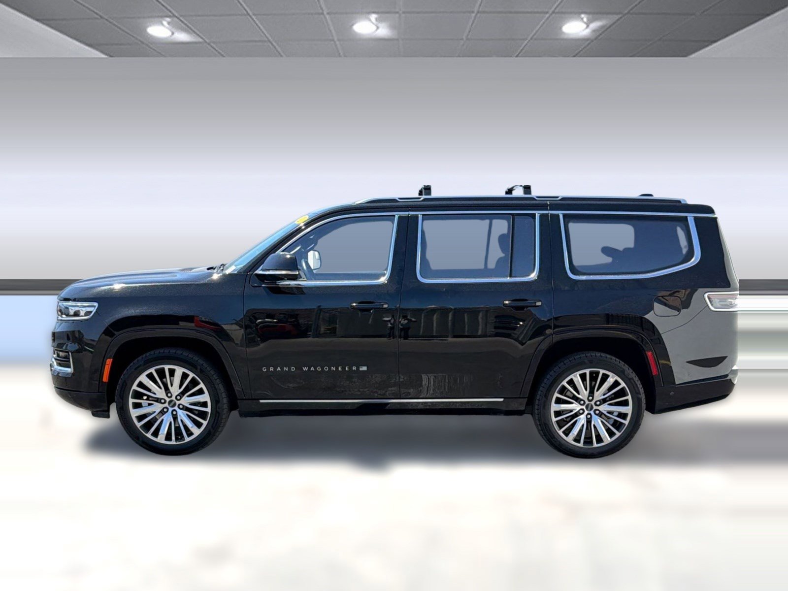 Used 2022 Jeep Grand Wagoneer Series III w/ Flexible Seating Group AWD/4WD image 2