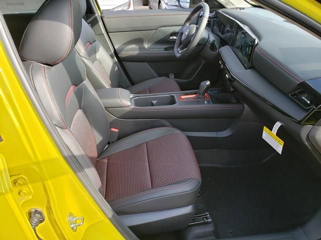 New 2026 Nissan Kicks SR w/ Cold Weather Package image 14