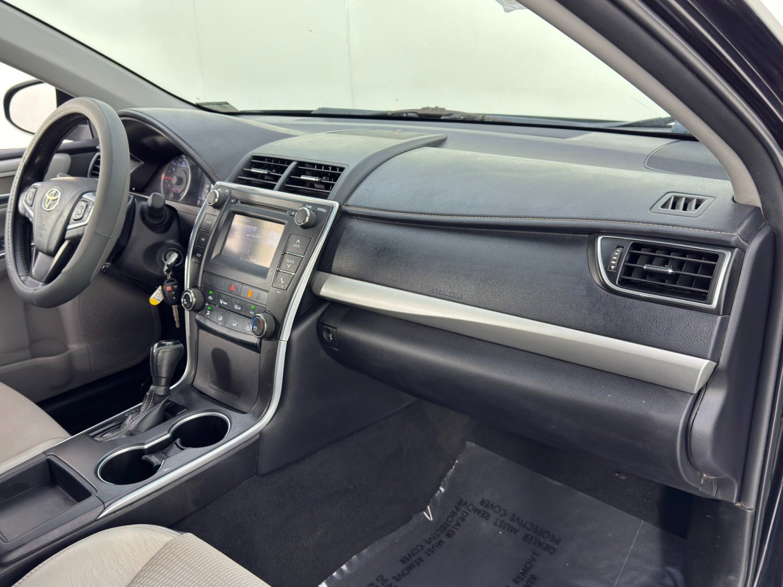 Used 2016 Toyota Camry SE image 12