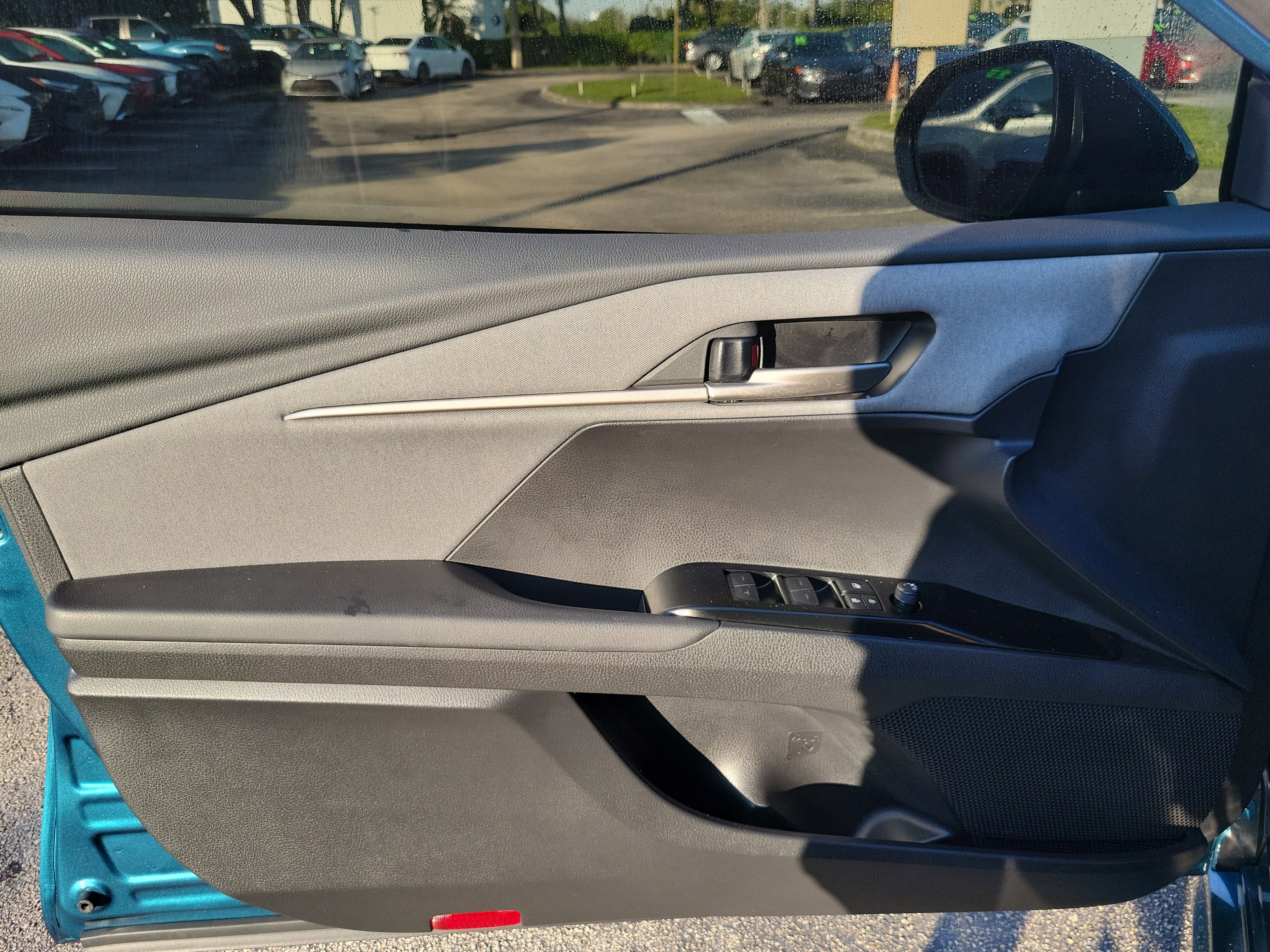 Used 2025 Toyota Camry LE image 12