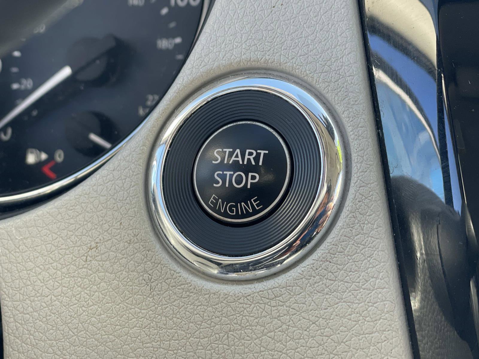 Used 2021 Nissan Rogue Sport SV image 11