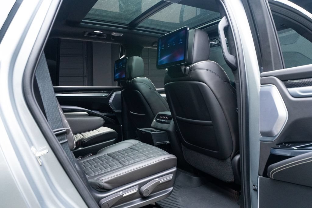 Used 2025 Cadillac Escalade V w/ LPO, ONYX Package AWD/4WD image 49