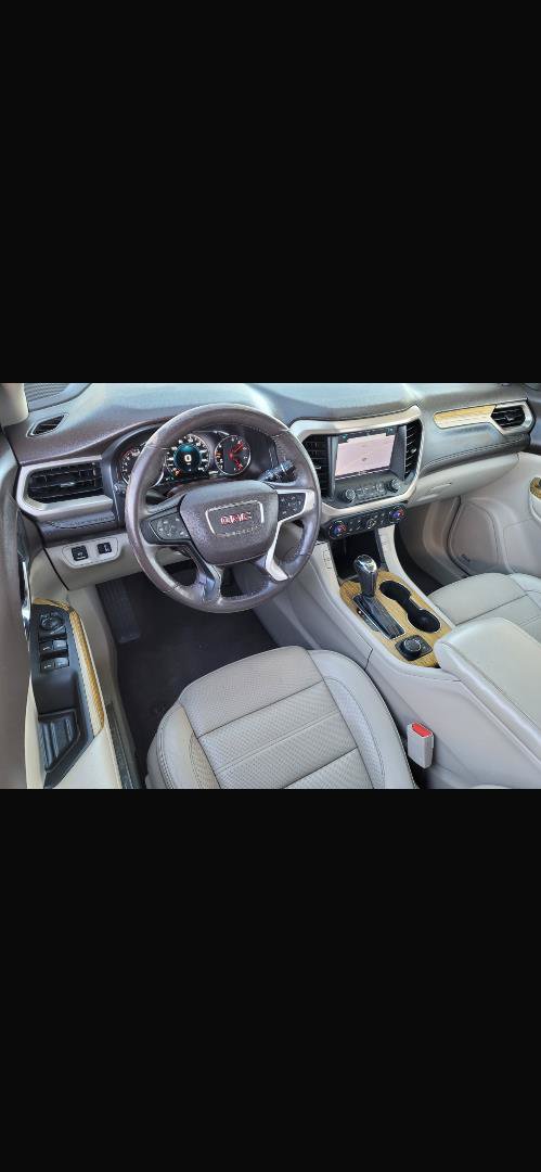 Used 2017 GMC Acadia Denali w/ Technology Package FWD image 28