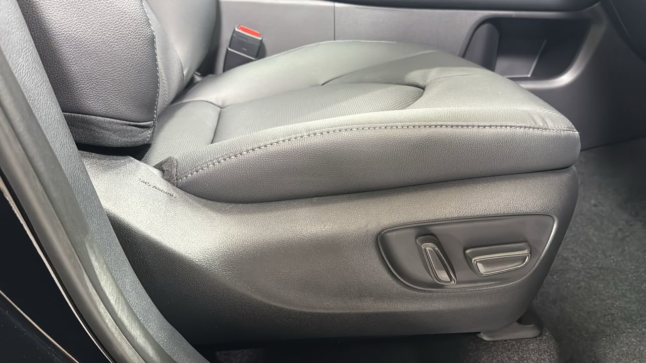 New 2025 Toyota Grand Highlander Platinum image 21
