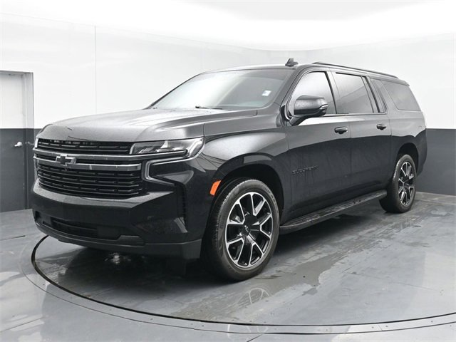 Used 2022 Chevrolet Suburban RST w/ Sport Performance Package image 4