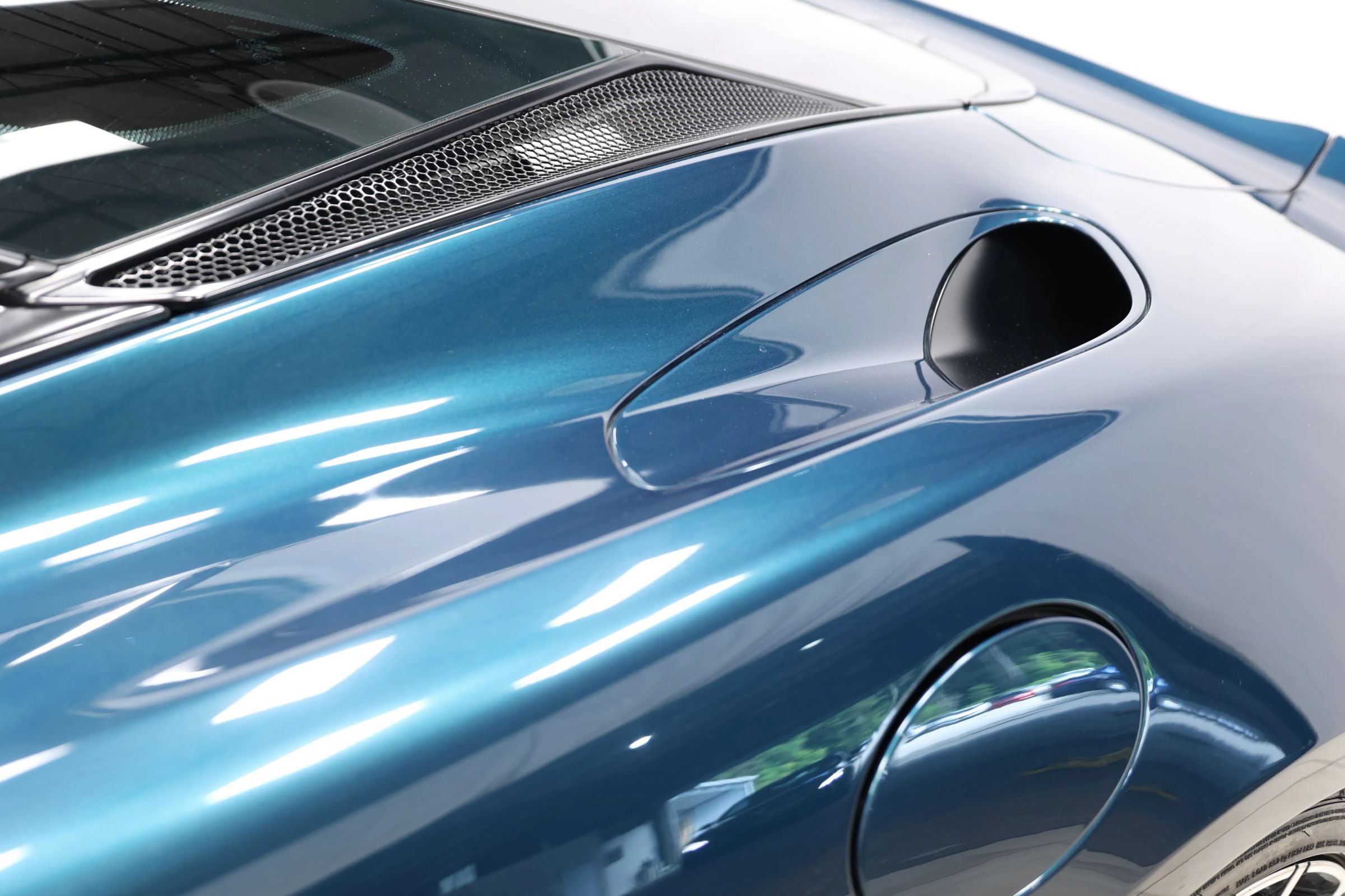 Used 2021 McLaren GT RWD image 59