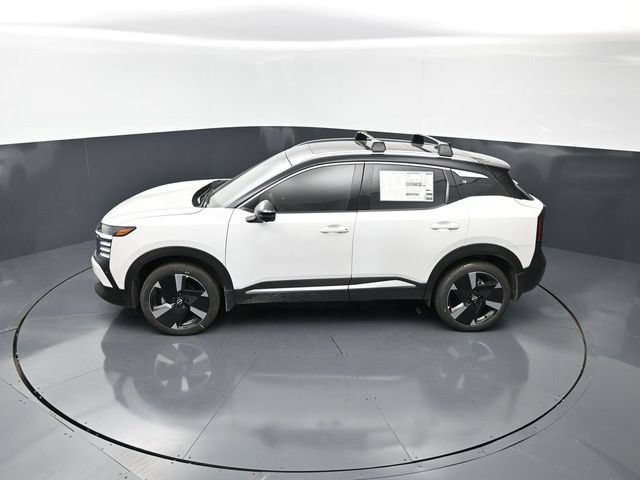 New 2026 Nissan Kicks SR w/ SR Premium Package FWD image 17