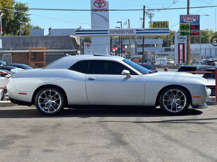 Used 2019 Dodge Challenger R/T w/ Plus Package RWD image 12