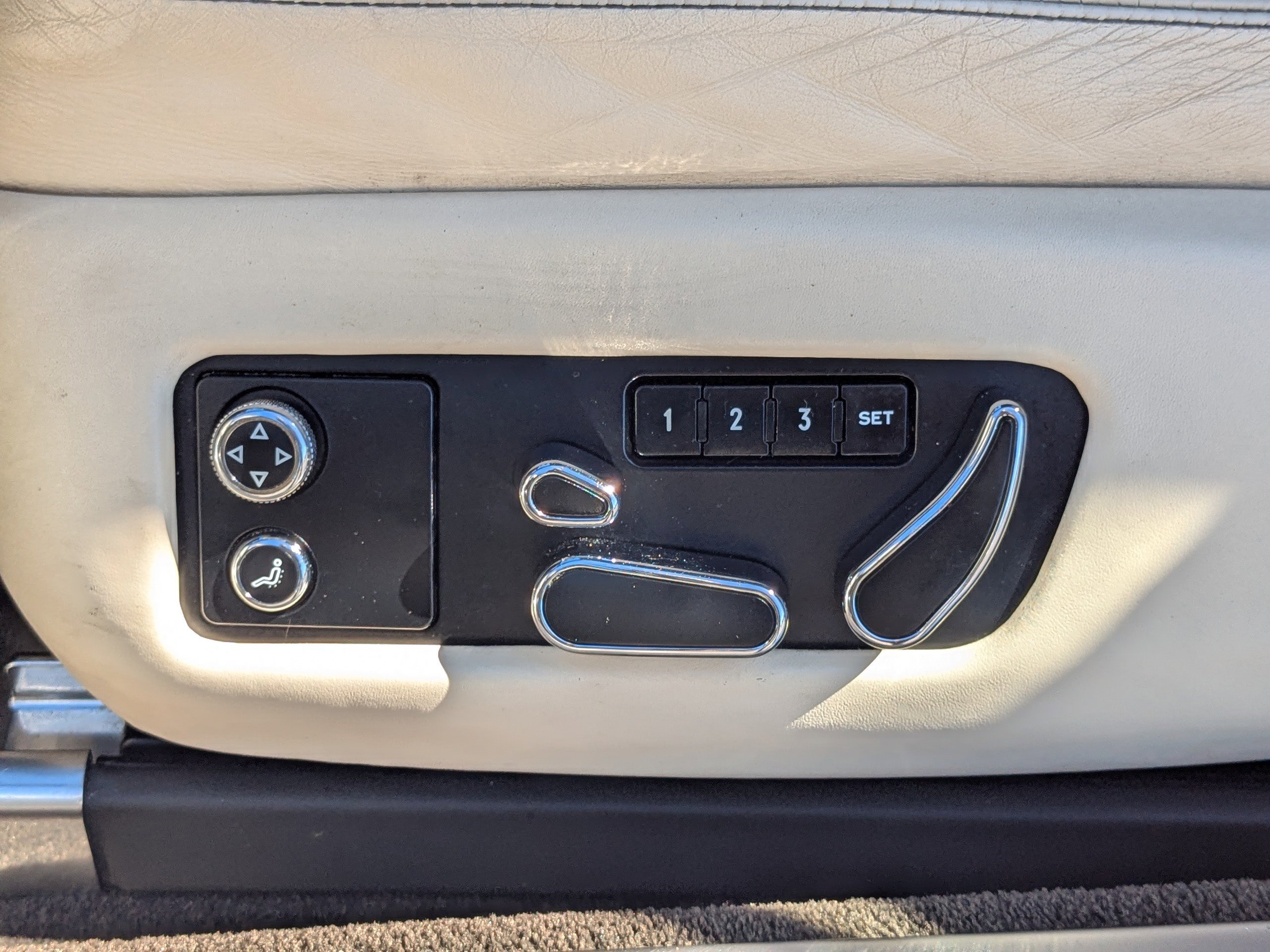 Used 2013 Bentley Continental GT image 22