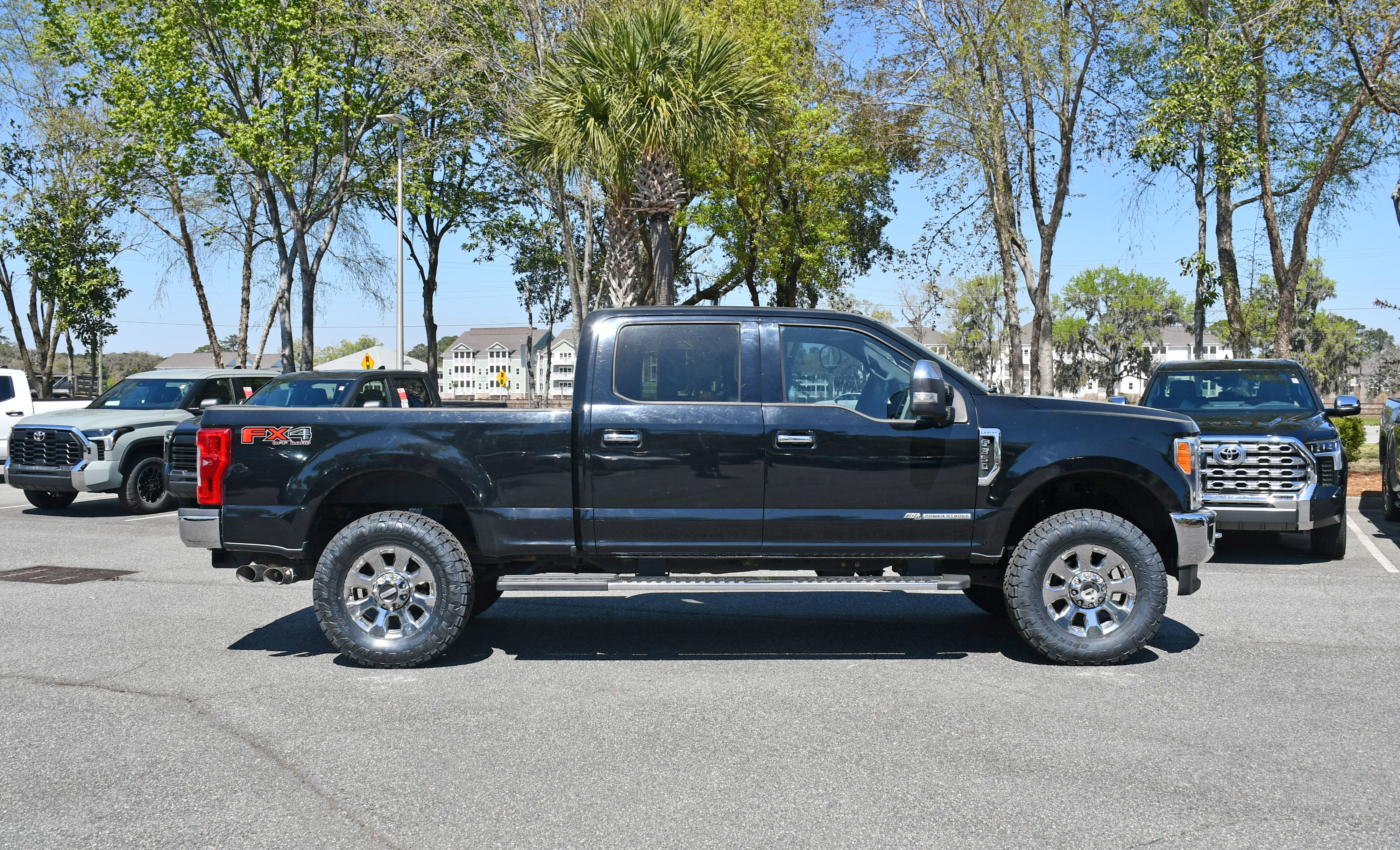 Used 2018 Ford F350 Lariat w/ Lariat Ultimate Package AWD/4WD image 5
