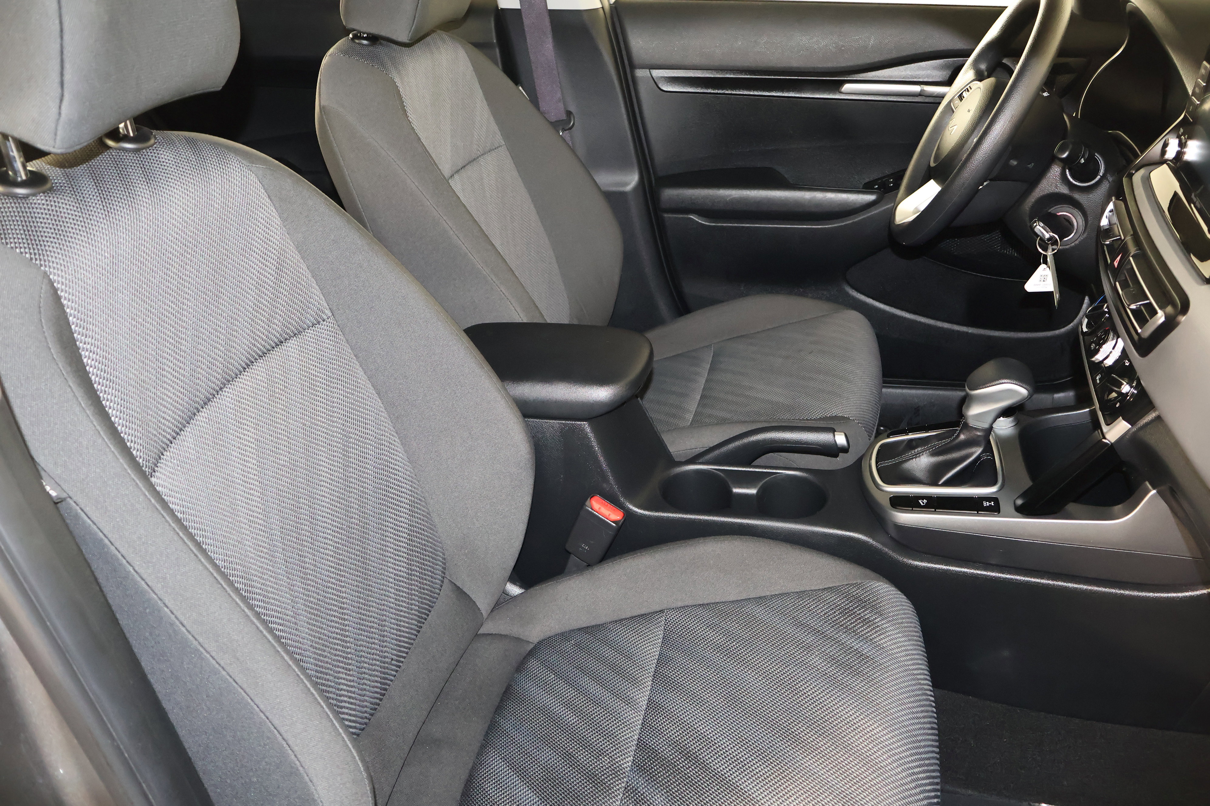 Used 2022 Kia Seltos LX image 42