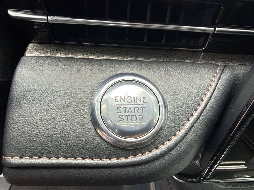 New 2026 Lincoln Nautilus Premier AWD/4WD image 28