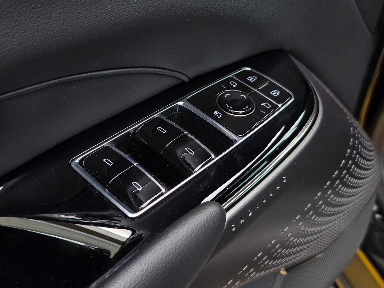 New 2026 Cadillac Lyriq Premium Luxury AWD/4WD image 26