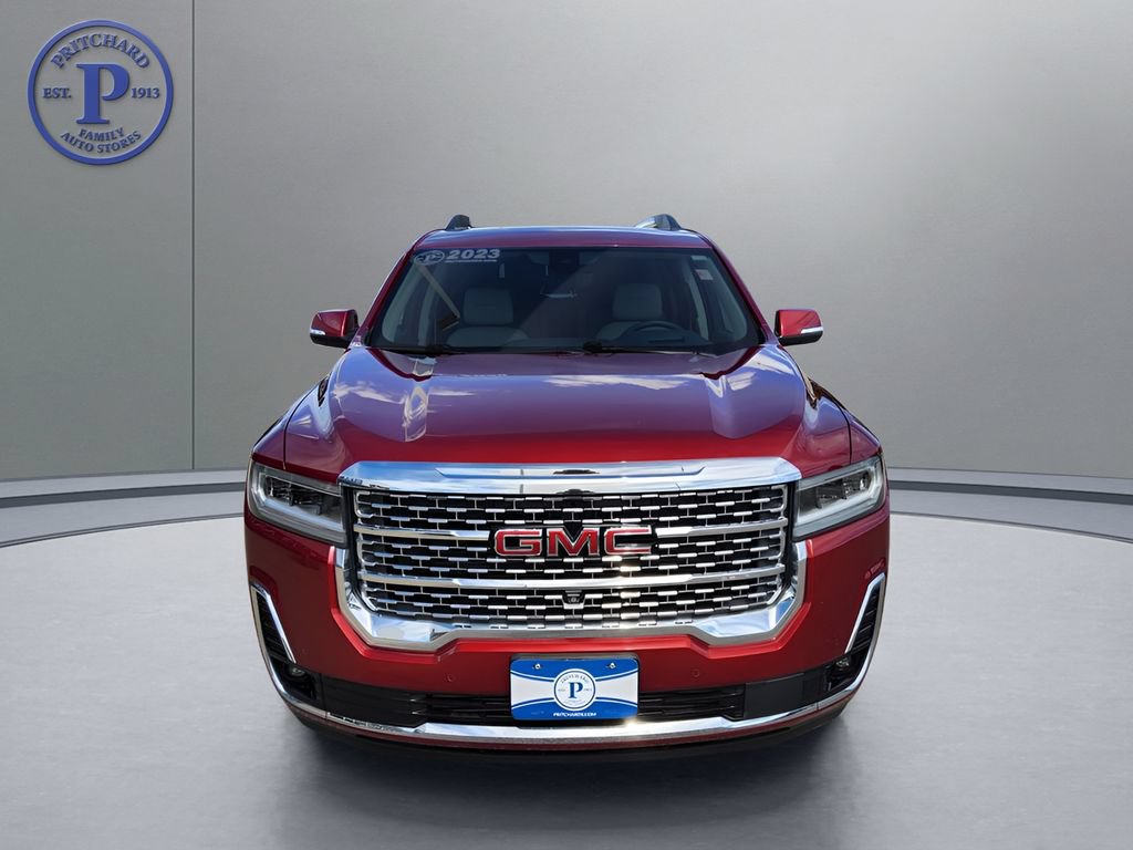 Used 2023 GMC Acadia Denali w/ Denali Technology Package AWD/4WD image 2
