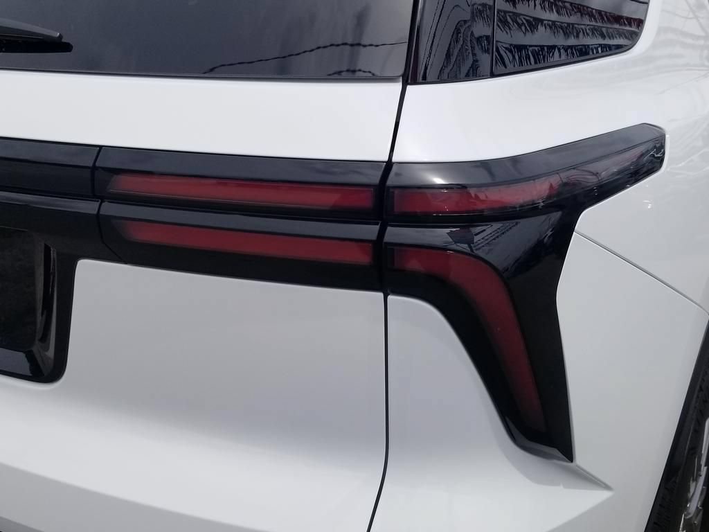 New 2026 Chevrolet Traverse LT FWD image 11