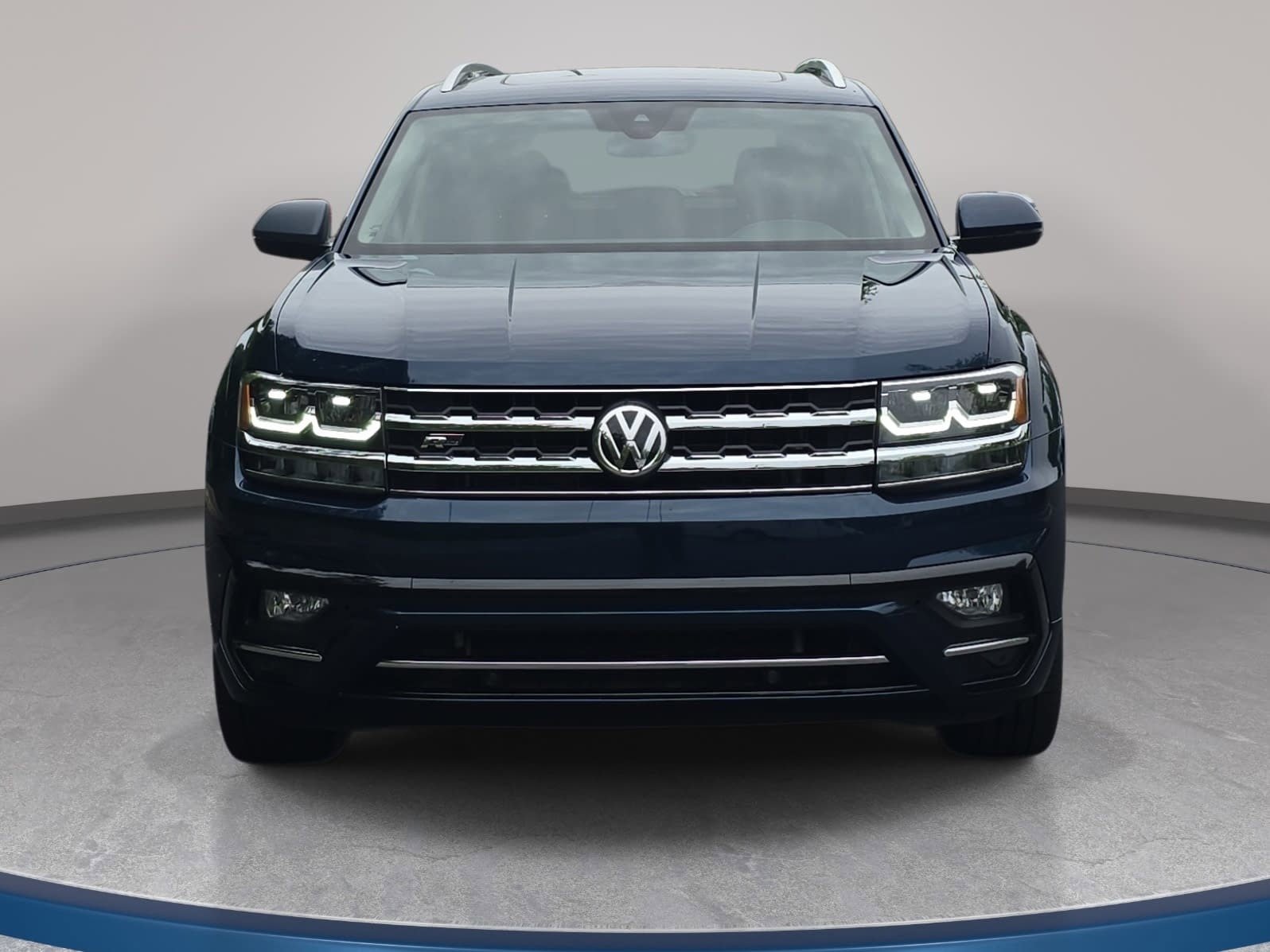 Used 2018 Volkswagen Atlas SEL w/ R-Line Package FWD image 2