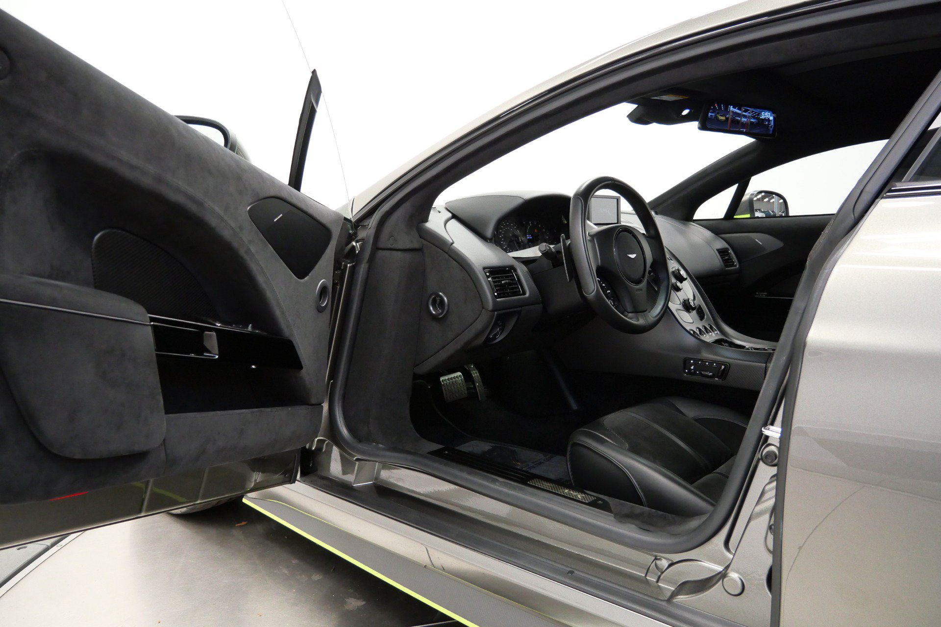 Used 2019 Aston Martin Rapide AMR RWD image 24