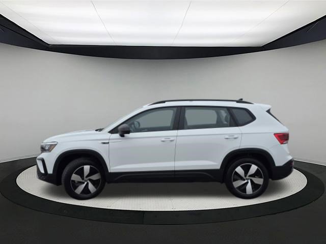 Certified 2024 Volkswagen Taos S image 4