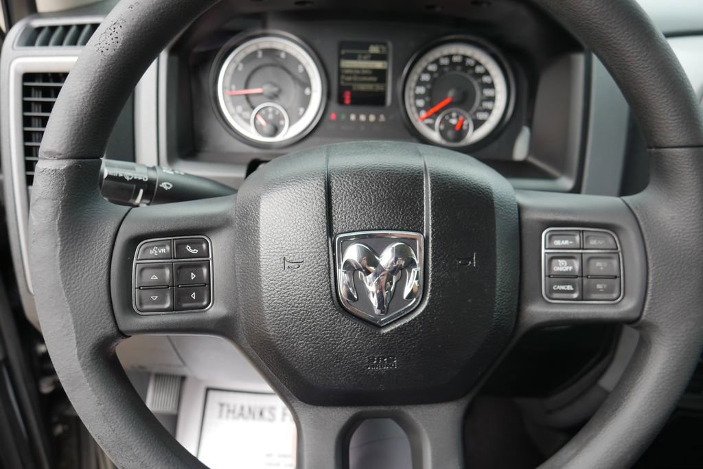 Used 2017 RAM 1500 Express AWD/4WD image 12