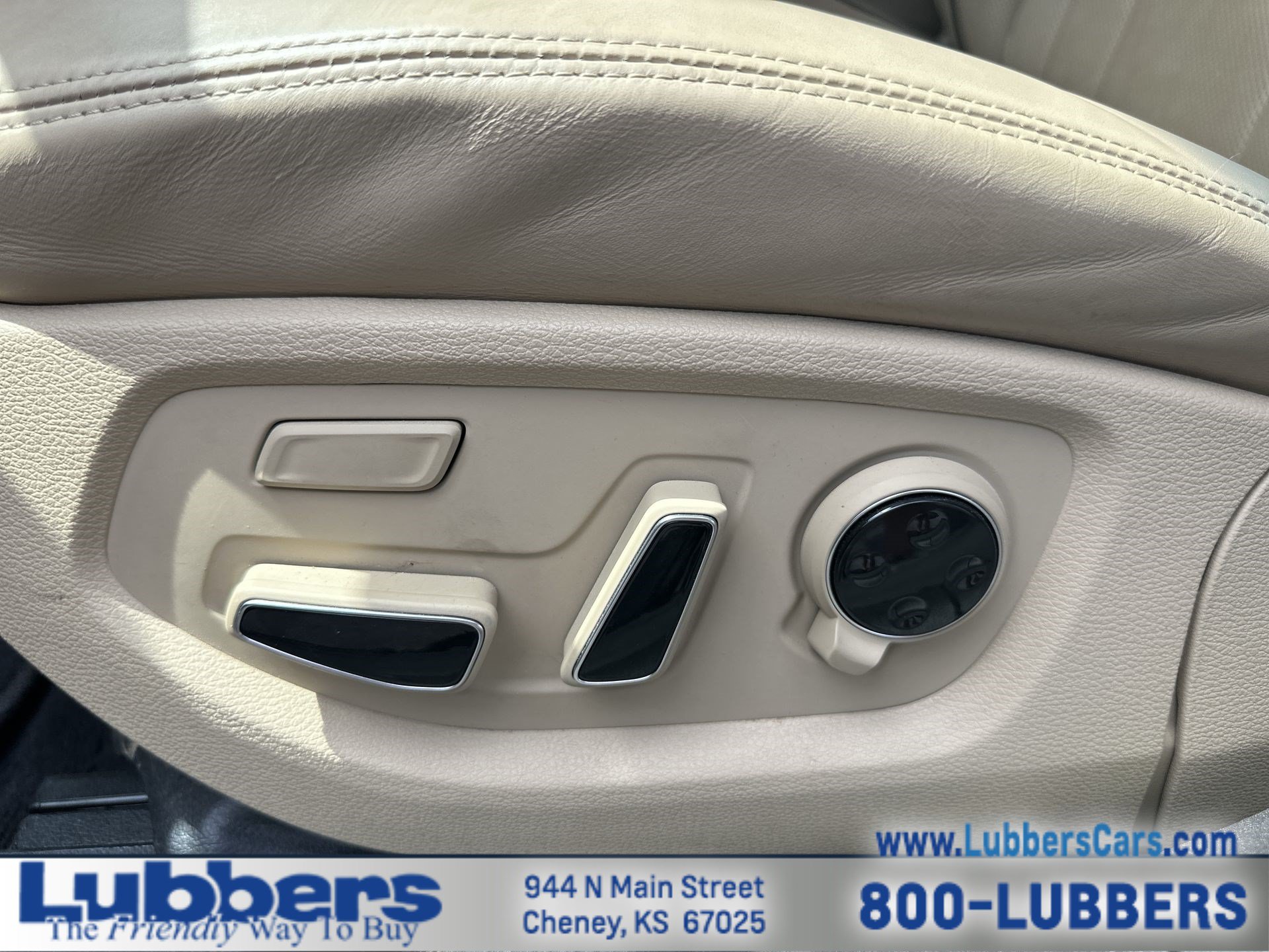 Used 2018 Genesis G80 5.0 Ultimate RWD image 12