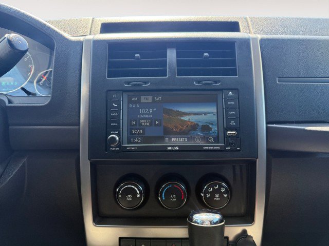 Used 2012 Jeep Liberty Sport AWD/4WD image 6