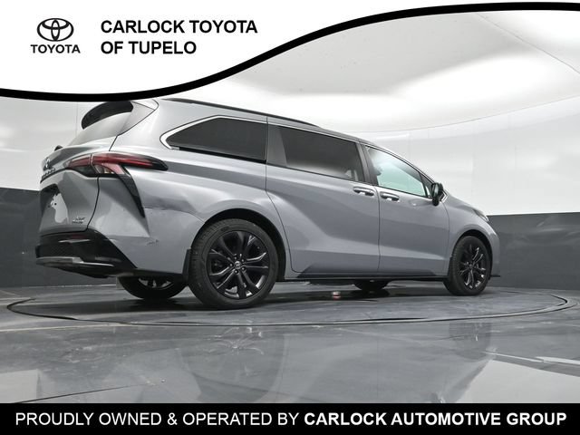 Used 2024 Toyota Sienna XSE FWD image 49