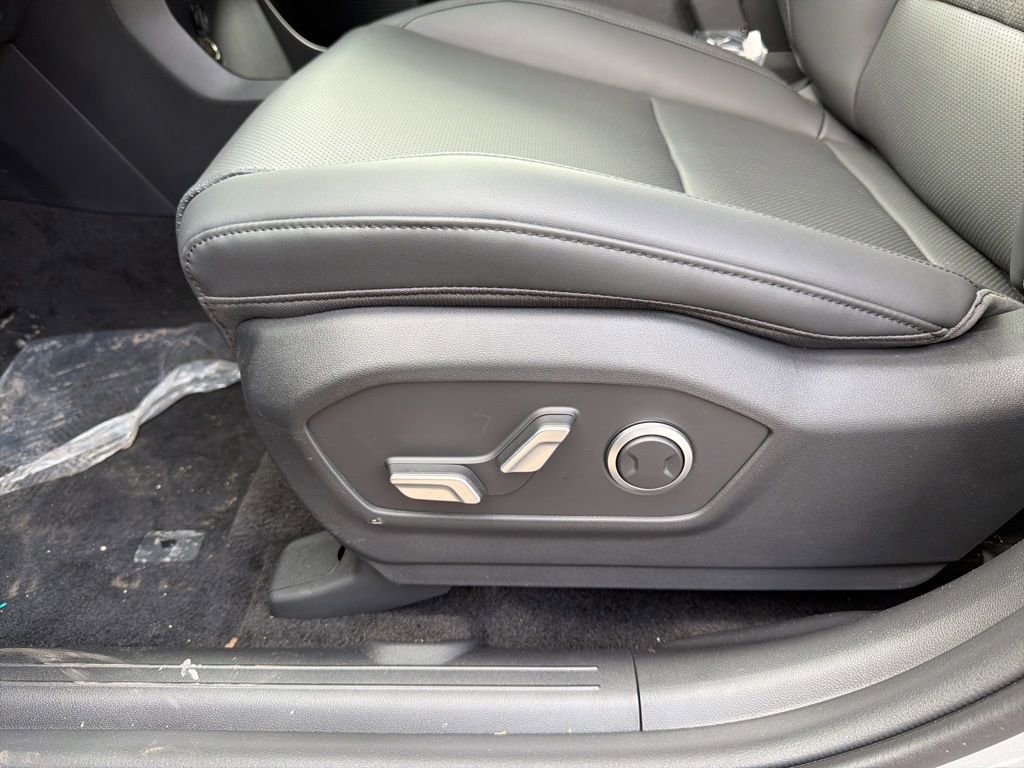 New 2026 Hyundai Santa Fe SEL image 18