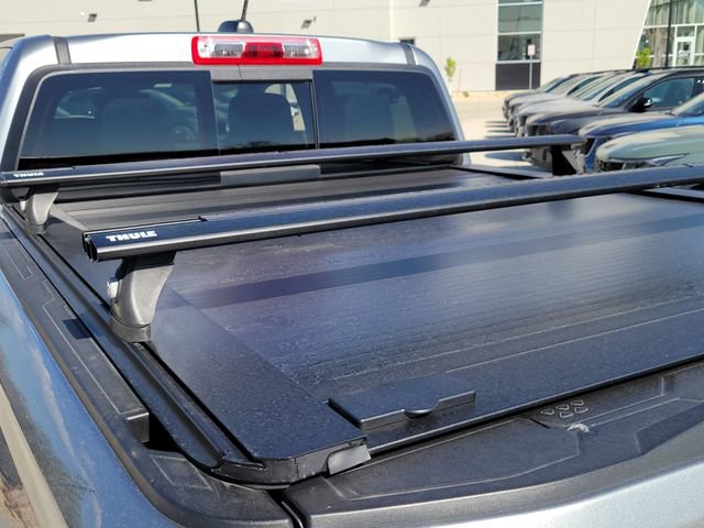 Used 2024 GMC Canyon Denali image 17