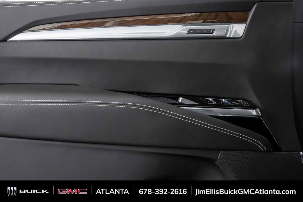 Used 2025 Cadillac Escalade ESV Sport Platinum image 7