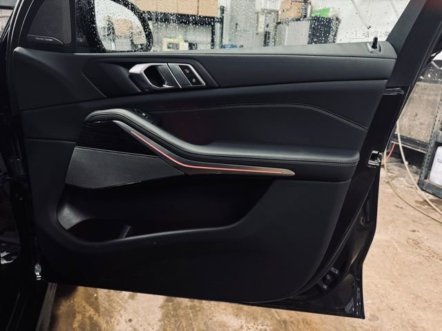 Used 2026 BMW X5 xDrive40i w/ M Sport Package image 16