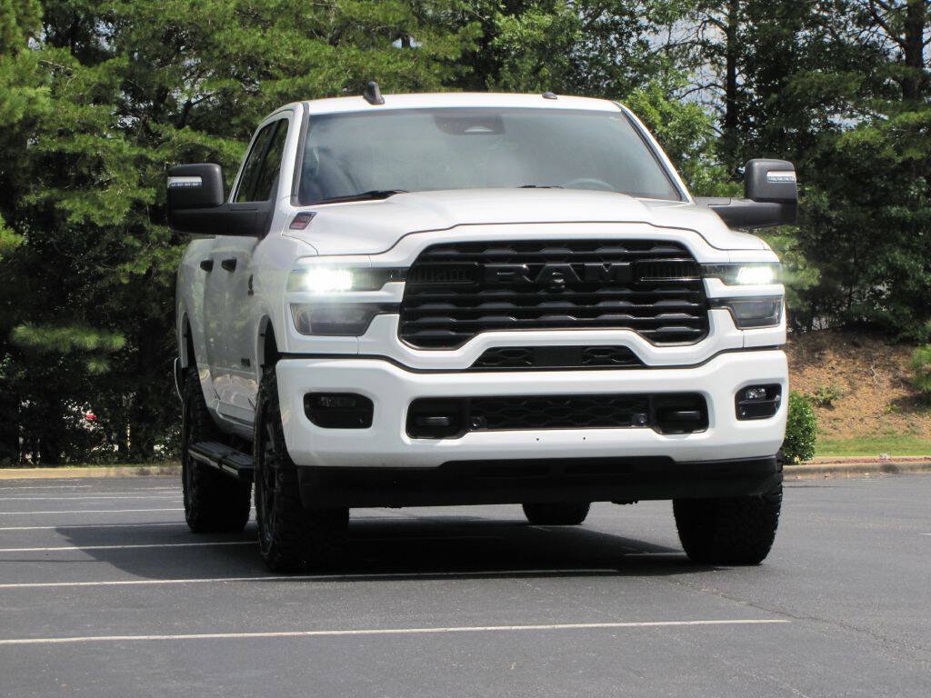 Used 2025 RAM 2500 Big Horn AWD/4WD image 9