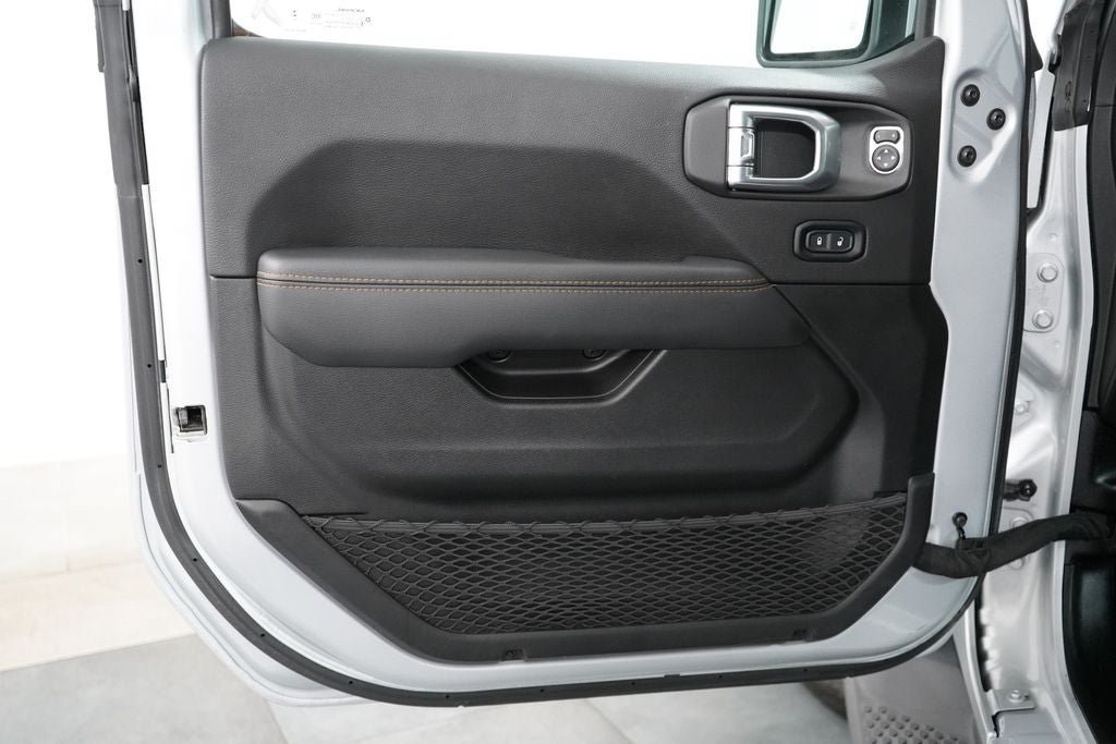 Used 2023 Jeep Wrangler Unlimited Sahara AWD/4WD image 26