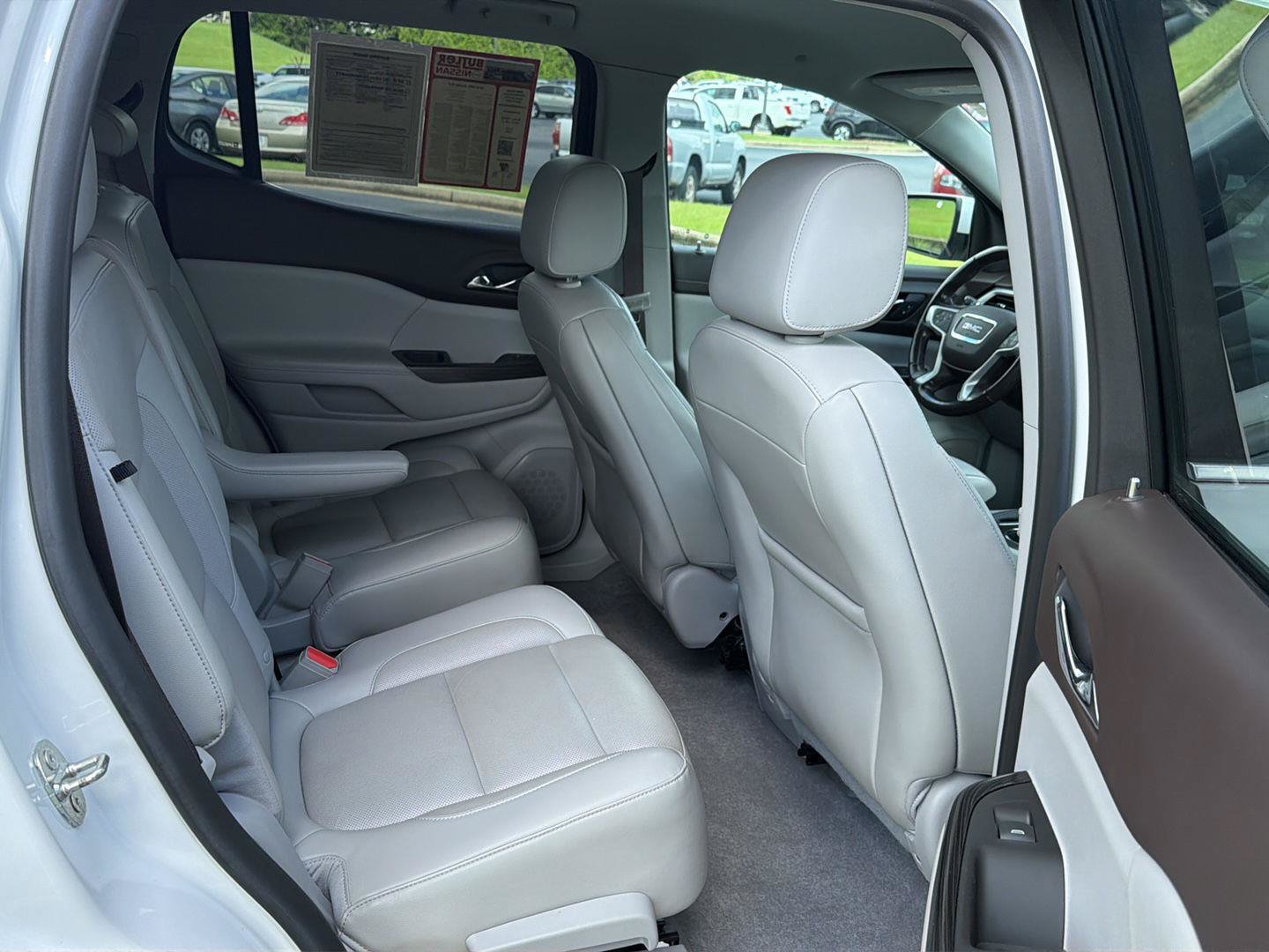 Used 2019 GMC Acadia SLT FWD image 13
