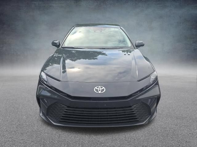 Used 2025 Toyota Camry LE FWD image 3