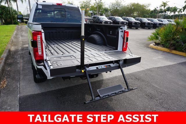 New 2026 Ford F350 Lariat w/ Black Appearance Package image 15