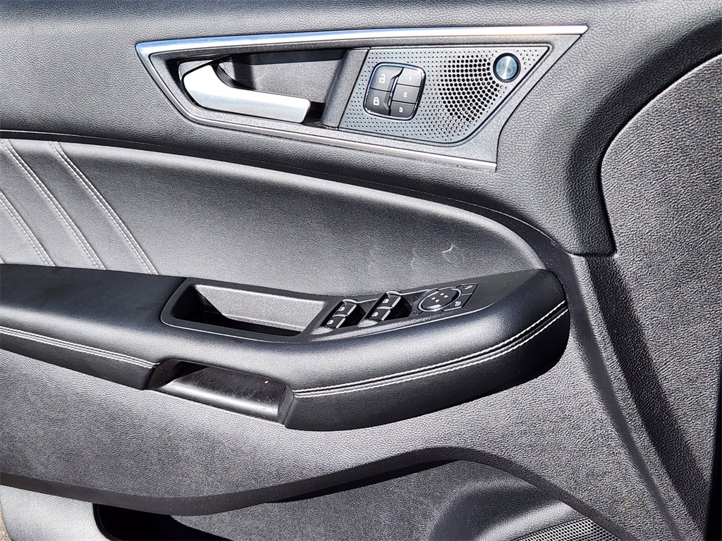 Used 2021 Ford Edge ST w/ Equipment Group 401A image 6