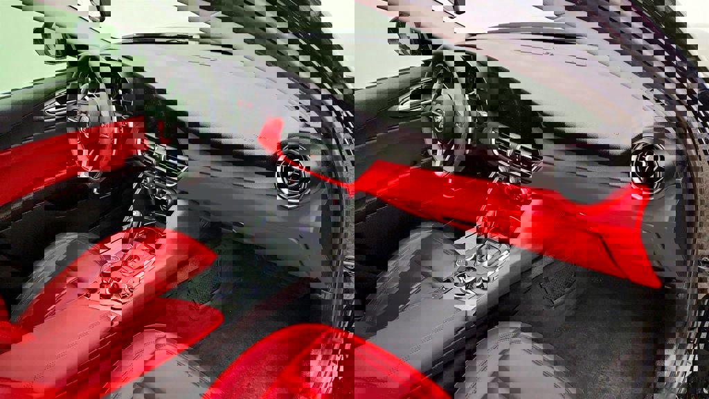 Used 2018 Alfa Romeo Giulia image 23