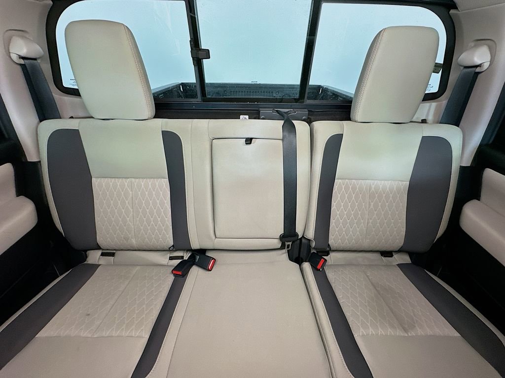 Used 2024 Nissan Titan SV AWD/4WD image 13