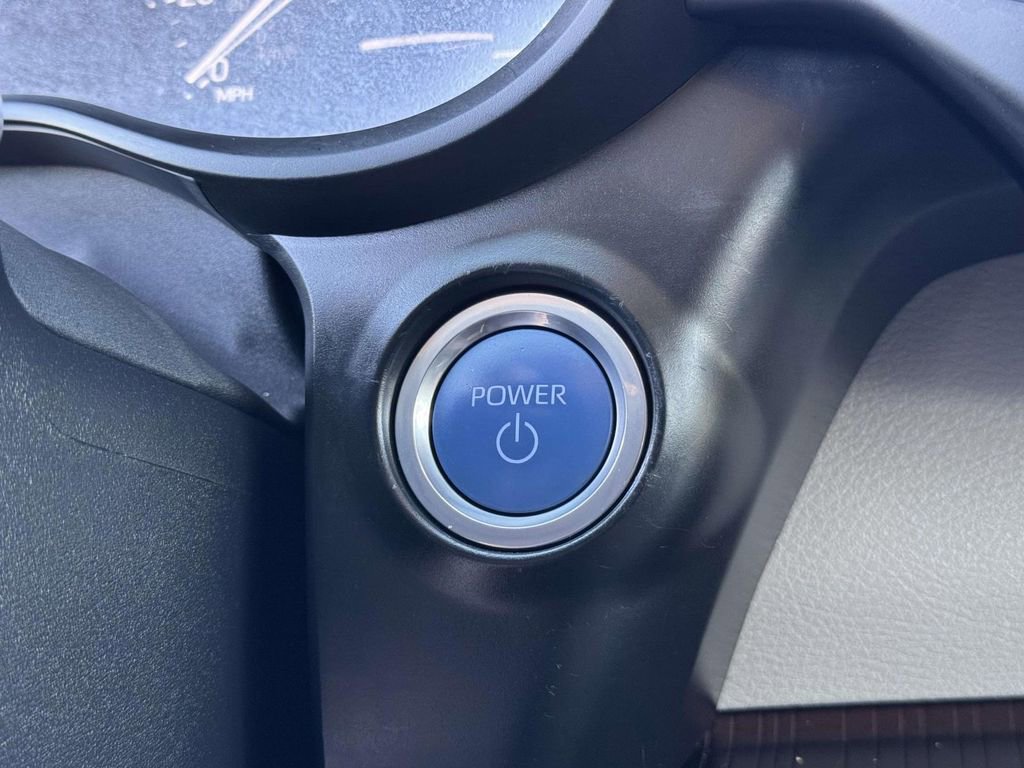 Used 2024 Toyota Sienna LE image 8