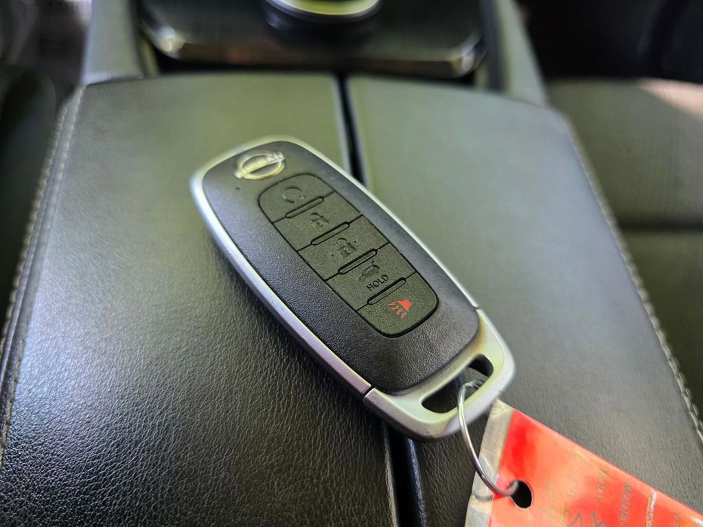 Used 2024 Nissan Rogue SV AWD/4WD image 27