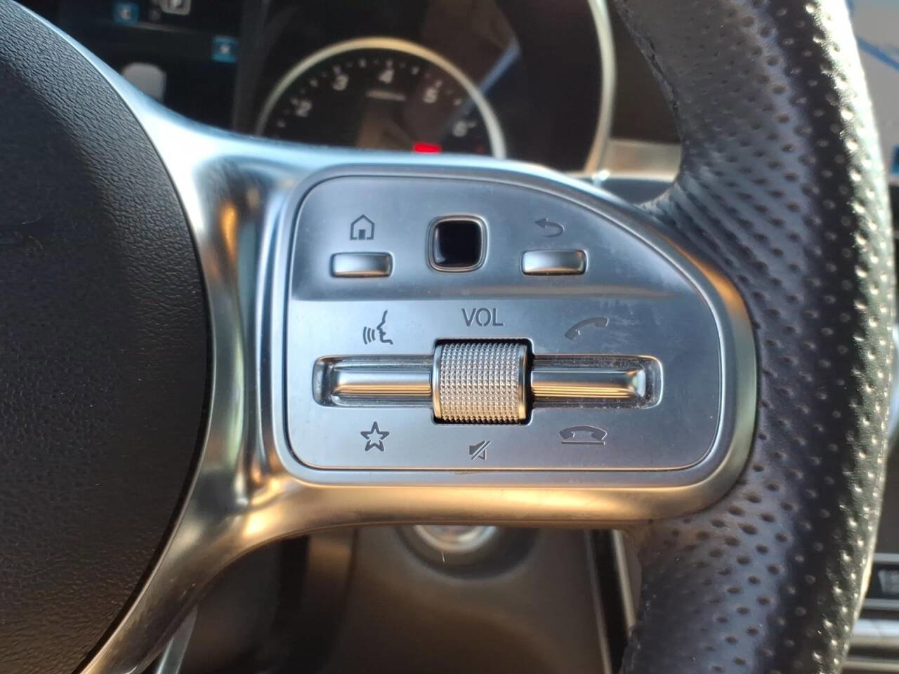 Used 2020 Mercedes-Benz GLC 300 image 24