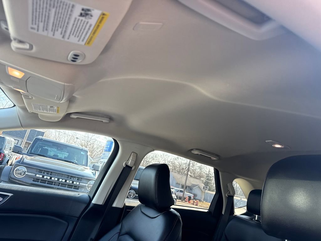 Used 2024 Ford Edge SEL w/ Convenience Package image 25